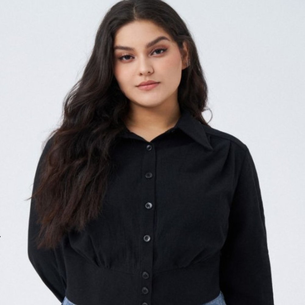 Curve & Plus Woven Collar Ruched Crop Blouse